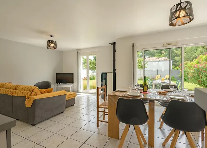 Nyaraló Margarin By Interhome Les Mathes